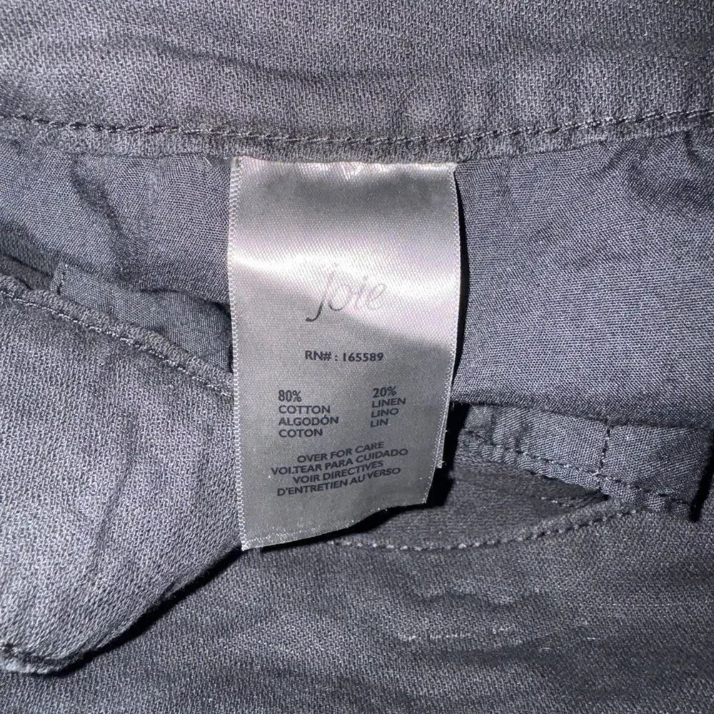 Joie Women's Pleated linen Short NWT
Black color size Large - Picture 13 of 14